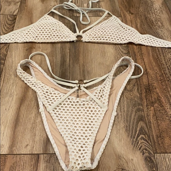 Super sexy bikini! Great Condition - Picture 2 of 5
